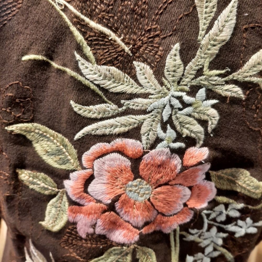 Paparazzi Embroidered Women's Coat - Picture 8 of 14